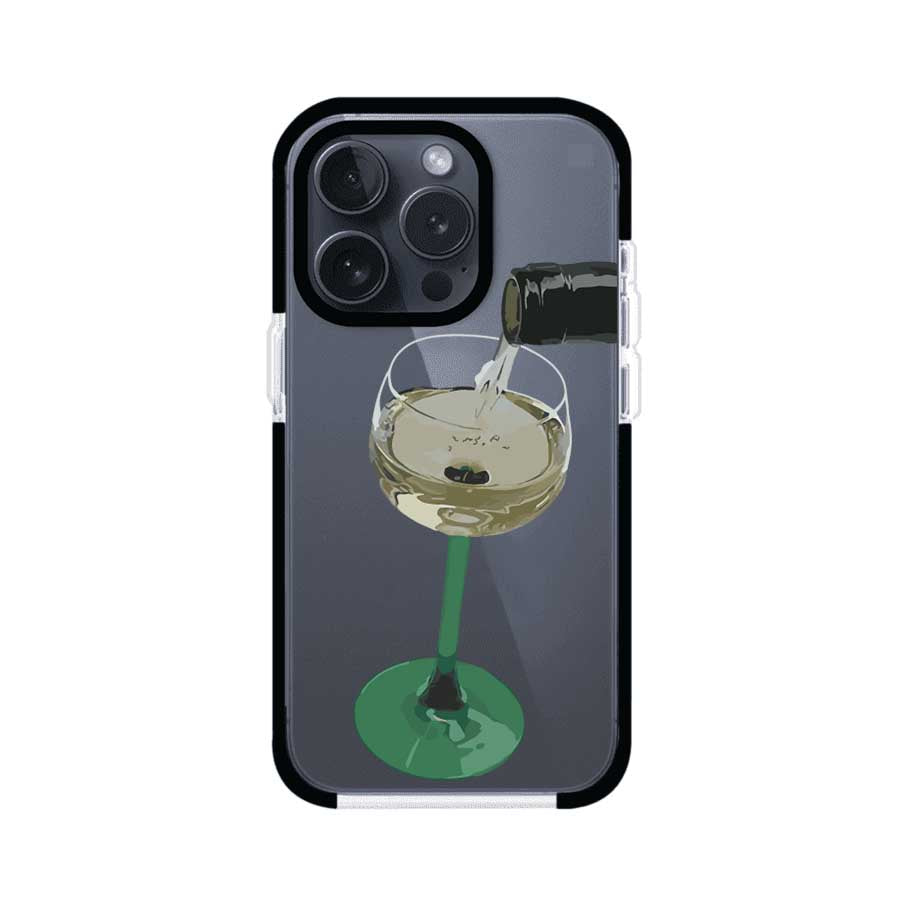 Funda personalizada para iPhone con ilustración de un dirty martini siendo servido en una copa. Diseño elegante y moderno para amantes de los cócteles. Producto de Remark MX
