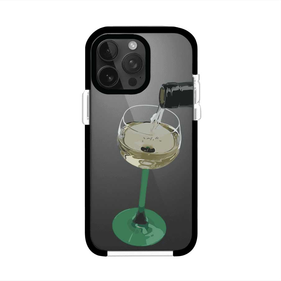 Funda personalizada para iPhone con ilustración de un dirty martini siendo servido en una copa. Diseño elegante y moderno para amantes de los cócteles. Producto de Remark MX