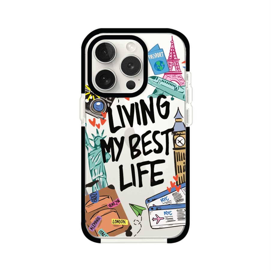 Funda personalizada para iPhone con frase 'Living My Best Life' y diseño de elementos viajeros como maletas, torre Eiffel, Big Ben y boletos de avión; producto de Remark MX