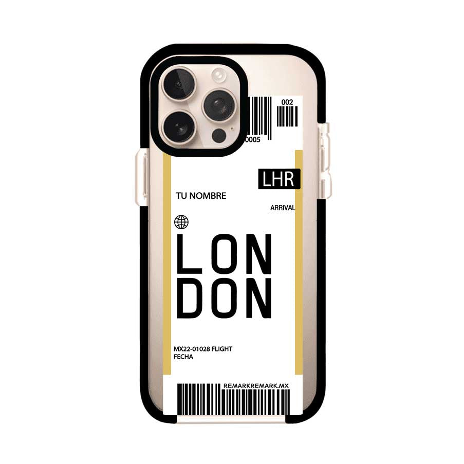 Funda personalizada estilo pase de abordar con diseño de Londres y código LHR, personalizable con nombre y datos de vuelo; producto de Remark MX para iPhone