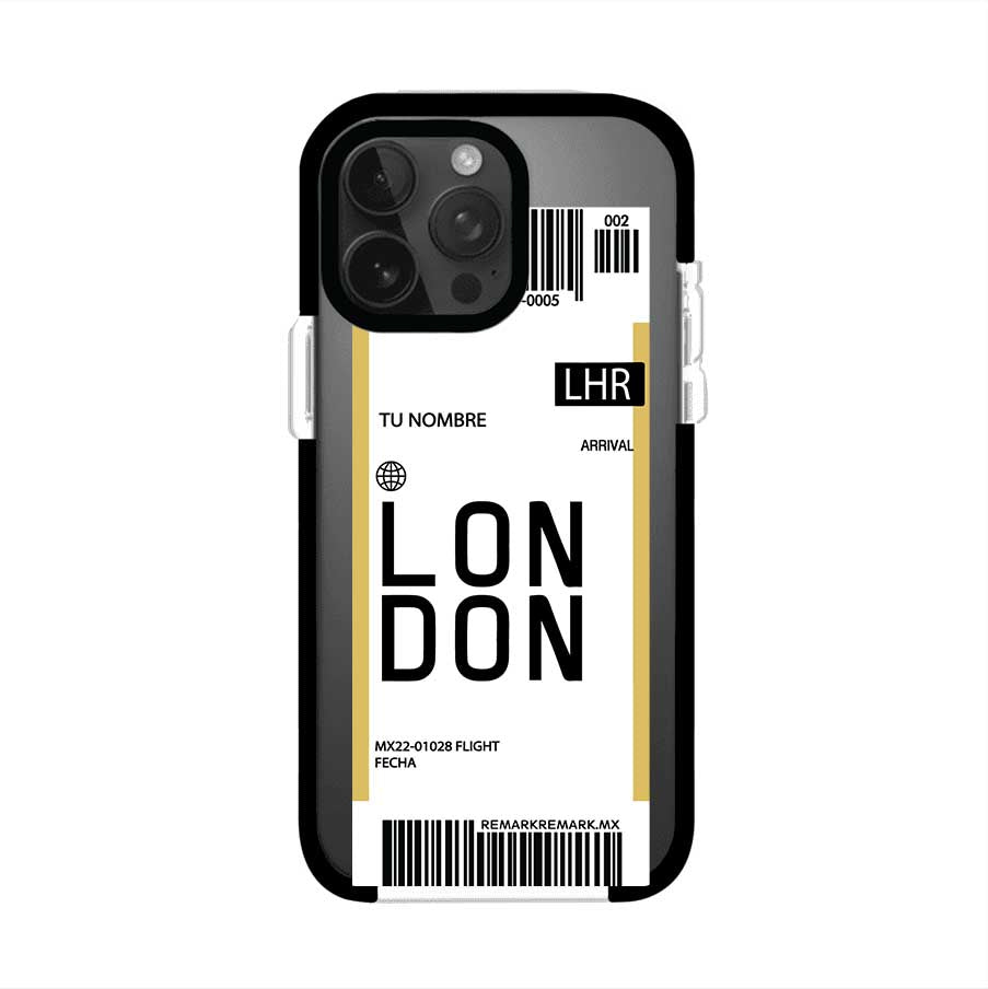 Funda personalizada estilo pase de abordar con diseño de Londres y código LHR, personalizable con nombre y datos de vuelo; producto de Remark MX para iPhone