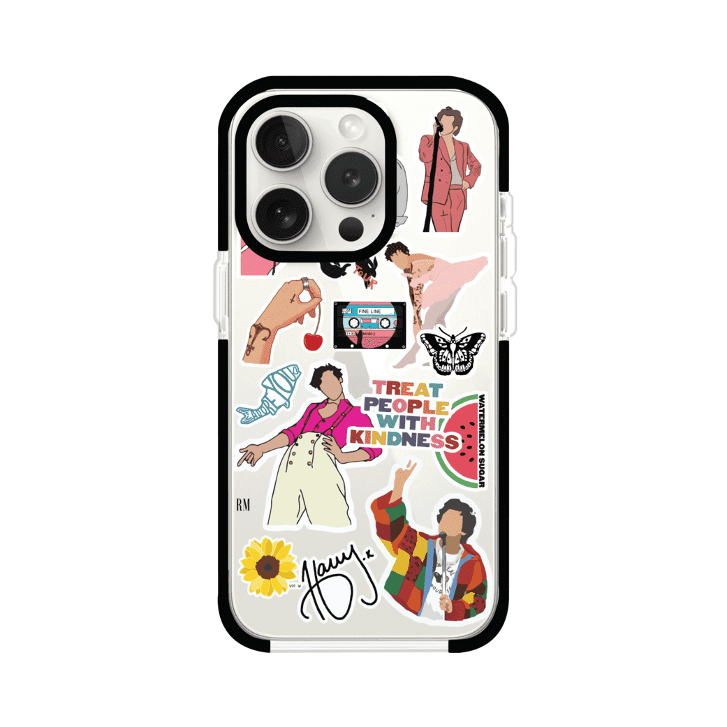 Funda para iPhone con diseño de stickers inspirados en Harry Styles. Incluye frases como "Treat People With Kindness", dibujos de outfits icónicos, girasoles, y elementos retro sobre base transparente. Ideal para fans. Producto de Remark Mx