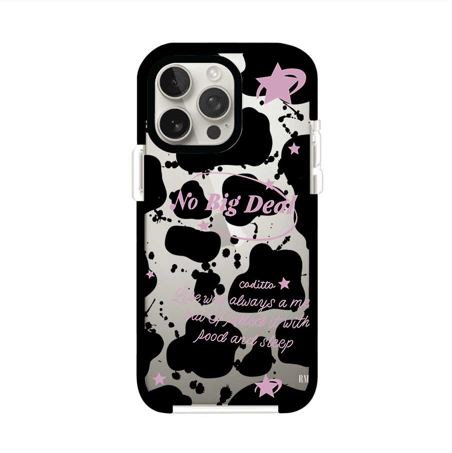 Funda estilo vaca en blanco, negro y rosa con frase No Big Deal para iPhone. Diseño divertido y aesthetic. Producto de Remark Mx