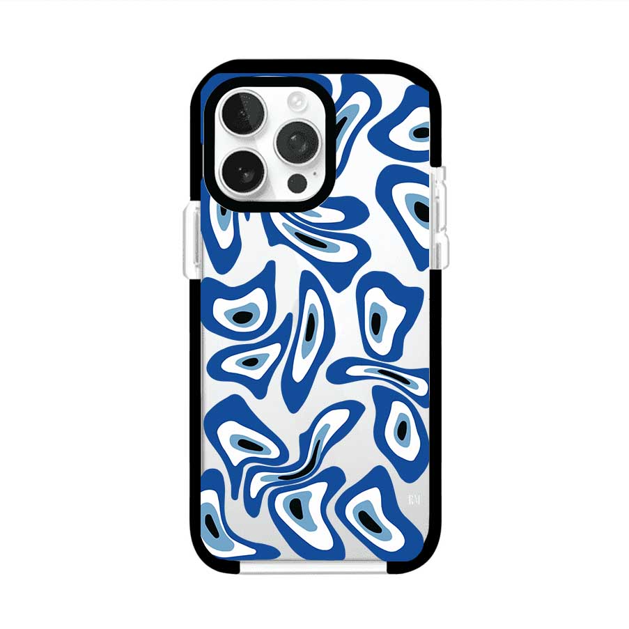 Funda para iPhone con diseño de ojos turcos en tonos azul y blanco, símbolo de protección.
iPhone case featuring Turkish evil eye pattern in blue and white, symbol of protection