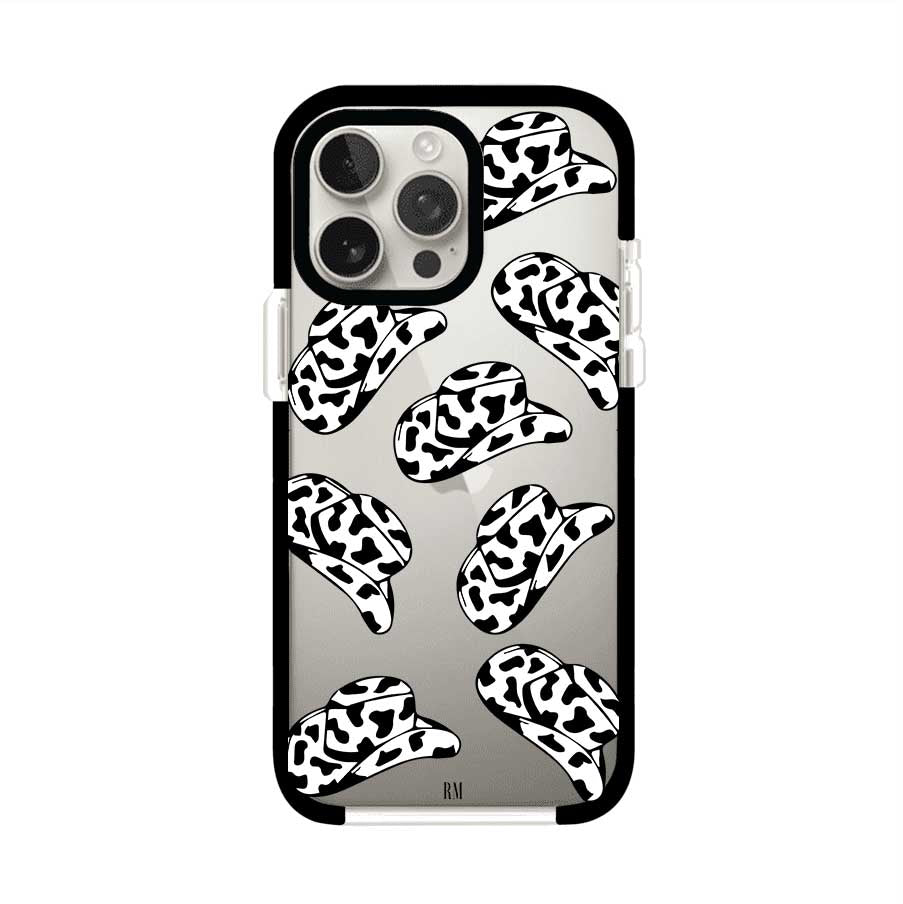 Funda para iPhone con diseño de múltiples sombreros vaqueros en estampado blanco y negro tipo vaca. Estilo western minimalista con vibe country. Producto de Remark Mx.