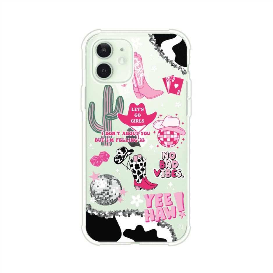 Funda para iPhone con diseño de temática vaquera en tonos rosa y negro, incluye botas, sombrero, cactus, disco ball y frases como "Let’s go girls" y "Yee Haw!". Estilo girly y divertido. Producto de Remark Mx