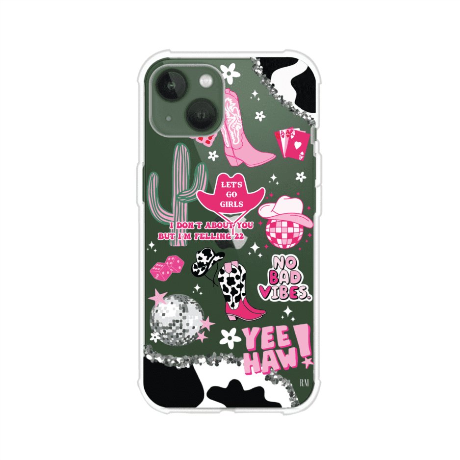 Funda para iPhone con diseño de temática vaquera en tonos rosa y negro, incluye botas, sombrero, cactus, disco ball y frases como "Let’s go girls" y "Yee Haw!". Estilo girly y divertido. Producto de Remark Mx