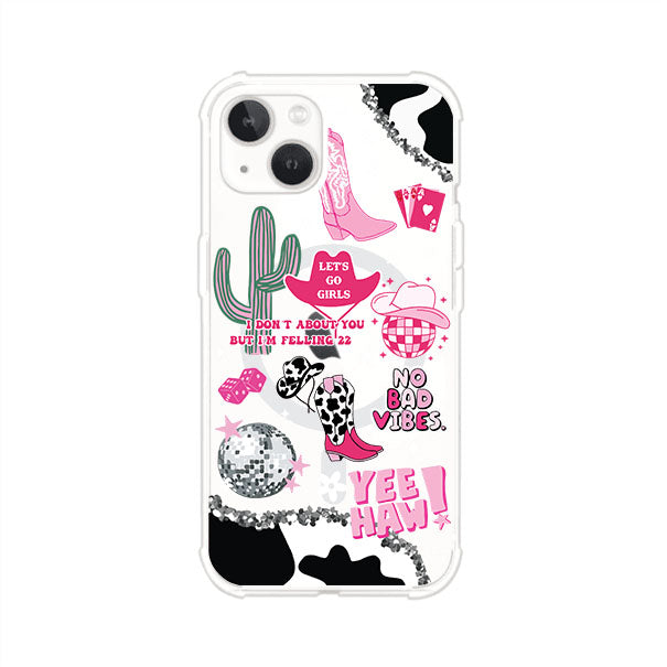 Funda para iPhone con diseño de temática vaquera en tonos rosa y negro, incluye botas, sombrero, cactus, disco ball y frases como "Let’s go girls" y "Yee Haw!". Estilo girly y divertido. Producto de Remark Mx