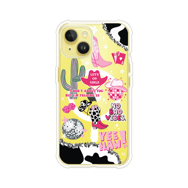 Funda para iPhone con diseño de temática vaquera en tonos rosa y negro, incluye botas, sombrero, cactus, disco ball y frases como "Let’s go girls" y "Yee Haw!". Estilo girly y divertido. Producto de Remark Mx