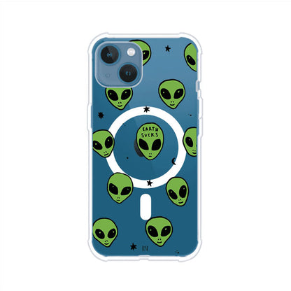 Funda para iPhone con diseño de alienígenas verdes y frase "Earth Sucks", fondo negro con detalles espaciales. Estilo divertido y rebelde. Producto de Remark MX