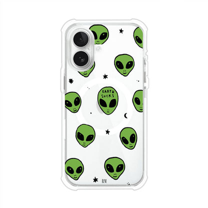 Funda para iPhone con diseño de alienígenas verdes y frase "Earth Sucks", fondo negro con detalles espaciales. Estilo divertido y rebelde. Producto de Remark MX