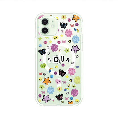 Funda para iPhone inspirada en el álbum Sour de Olivia Rodrigo. Diseño con stickers de mariposas, caritas felices, flores y estrellas. Estilo aesthetic, juvenil y divertido. Producto de Remark Mx