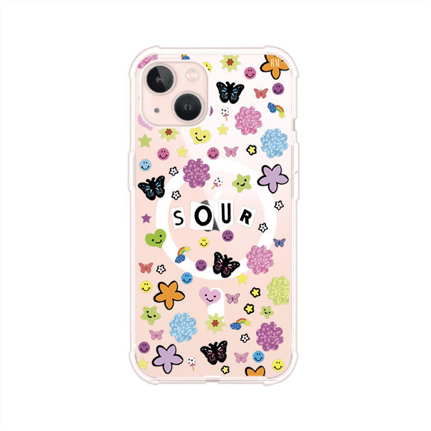 Funda para iPhone inspirada en el álbum Sour de Olivia Rodrigo. Diseño con stickers de mariposas, caritas felices, flores y estrellas. Estilo aesthetic, juvenil y divertido. Producto de Remark Mx