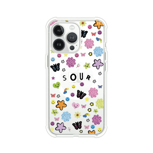 Funda para iPhone inspirada en el álbum Sour de Olivia Rodrigo. Diseño con stickers de mariposas, caritas felices, flores y estrellas. Estilo aesthetic, juvenil y divertido. Producto de Remark Mx