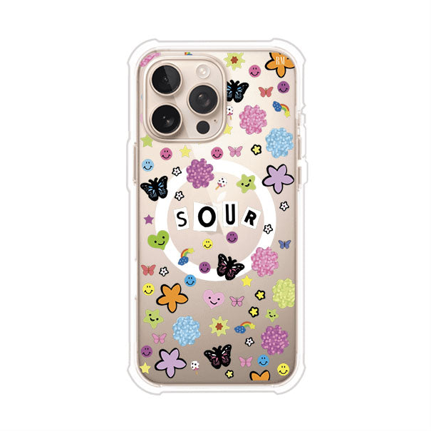 Funda para iPhone inspirada en el álbum Sour de Olivia Rodrigo. Diseño con stickers de mariposas, caritas felices, flores y estrellas. Estilo aesthetic, juvenil y divertido. Producto de Remark Mx