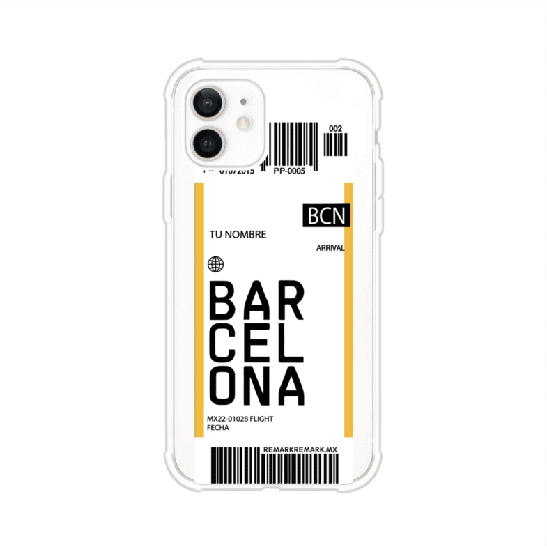 Funda personalizada estilo pase de abordar con diseño de Barcelona y código BCN, personalizable con nombre y datos de vuelo; producto de Remark MX para iPhone