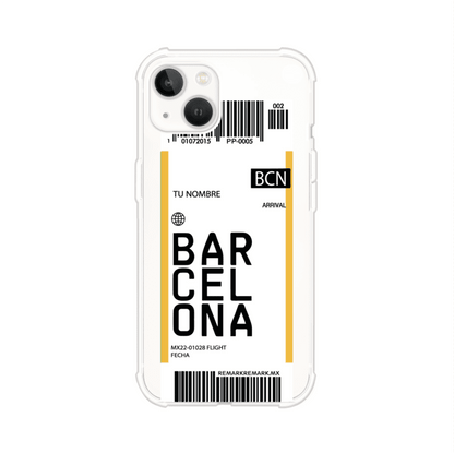 Funda personalizada estilo pase de abordar con diseño de Barcelona y código BCN, personalizable con nombre y datos de vuelo; producto de Remark MX para iPhone