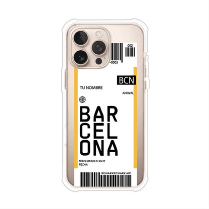 Funda personalizada estilo pase de abordar con diseño de Barcelona y código BCN, personalizable con nombre y datos de vuelo; producto de Remark MX para iPhone