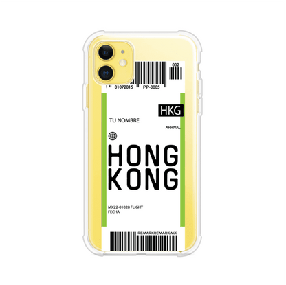 Funda personalizada estilo pase de abordar con diseño de Hong Kong y código HKG, personalizable con nombre y datos de vuelo; producto de Remark MX para iPhone