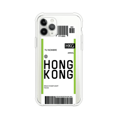 Funda personalizada estilo pase de abordar con diseño de Hong Kong y código HKG, personalizable con nombre y datos de vuelo; producto de Remark MX para iPhone
