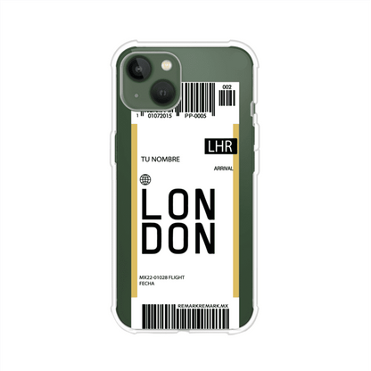 Funda personalizada estilo pase de abordar con diseño de Londres y código LHR, personalizable con nombre y datos de vuelo; producto de Remark MX para iPhone