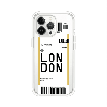 Funda personalizada estilo pase de abordar con diseño de Londres y código LHR, personalizable con nombre y datos de vuelo; producto de Remark MX para iPhone