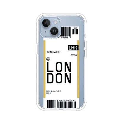 Funda personalizada estilo pase de abordar con diseño de Londres y código LHR, personalizable con nombre y datos de vuelo; producto de Remark MX para iPhone