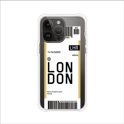 Funda personalizada estilo pase de abordar con diseño de Londres y código LHR, personalizable con nombre y datos de vuelo; producto de Remark MX para iPhone
