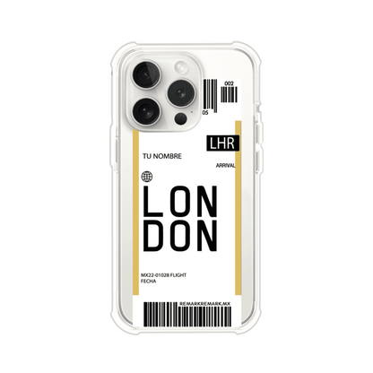 Funda personalizada estilo pase de abordar con diseño de Londres y código LHR, personalizable con nombre y datos de vuelo; producto de Remark MX para iPhone