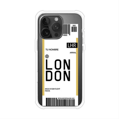Funda personalizada estilo pase de abordar con diseño de Londres y código LHR, personalizable con nombre y datos de vuelo; producto de Remark MX para iPhone