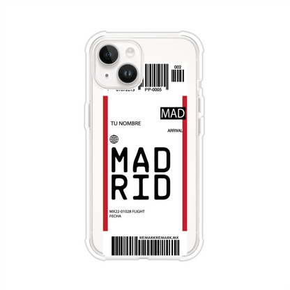 Funda personalizada estilo pase de abordar con diseño de Madrid y código MAD, personalizable con nombre y datos de vuelo; producto de Remark MX para iPhone