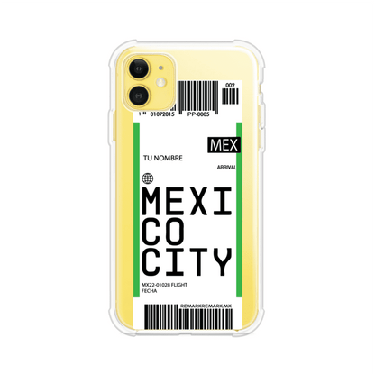 Funda personalizada estilo pase de abordar con diseño de Mexico y código MEX, personalizable con nombre y datos de vuelo; producto de Remark MX para iPhone