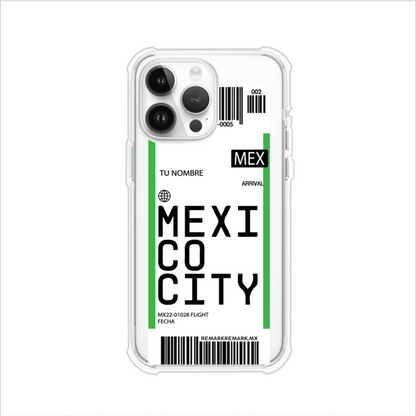 Funda personalizada estilo pase de abordar con diseño de Mexico y código MEX, personalizable con nombre y datos de vuelo; producto de Remark MX para iPhone