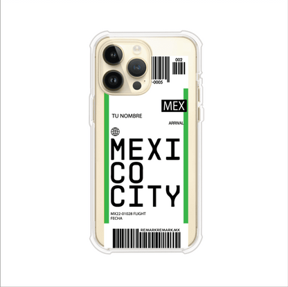 Funda personalizada estilo pase de abordar con diseño de Mexico y código MEX, personalizable con nombre y datos de vuelo; producto de Remark MX para iPhone