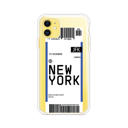 Funda personalizada estilo pase de abordar con diseño de Nueva York y código JFK, personalizable con nombre y datos de vuelo; producto de Remark MX para iPhone