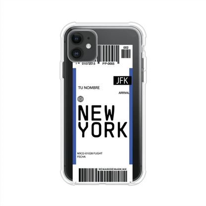 Funda personalizada estilo pase de abordar con diseño de Nueva York y código JFK, personalizable con nombre y datos de vuelo; producto de Remark MX para iPhone