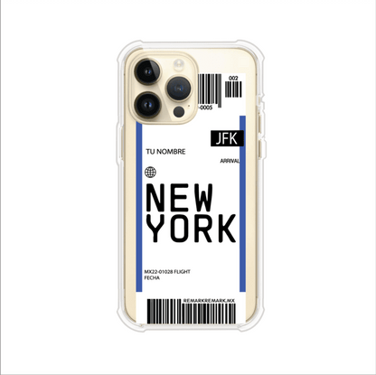 Funda personalizada estilo pase de abordar con diseño de Nueva York y código JFK, personalizable con nombre y datos de vuelo; producto de Remark MX para iPhone