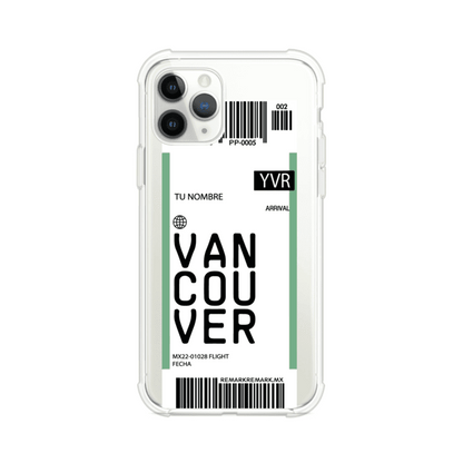 Funda personalizada estilo pase de abordar con diseño de Vancouver y código YVR, personalizable con nombre y datos de vuelo; producto de Remark MX para iPhone
