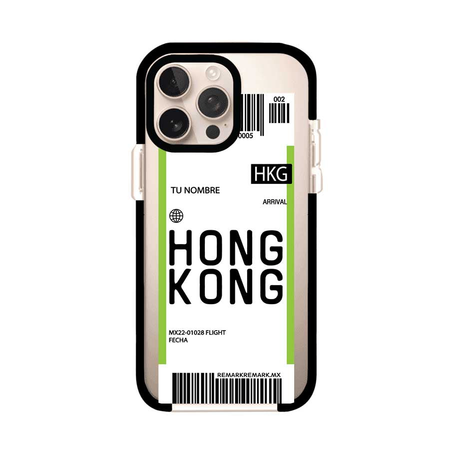 Funda personalizada estilo pase de abordar con diseño de Hong Kong y código HKG, personalizable con nombre y datos de vuelo; producto de Remark MX para iPhone