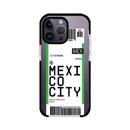Funda personalizada estilo pase de abordar con diseño de Mexico y código MEX, personalizable con nombre y datos de vuelo; producto de Remark MX para iPhone