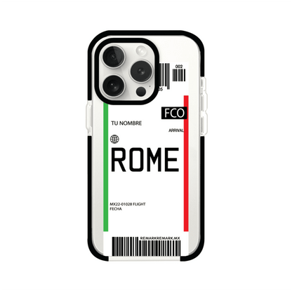 Funda personalizada estilo pase de abordar con diseño de Roma y código FCO, personalizable con nombre y datos de vuelo; producto de Remark MX para iPhone