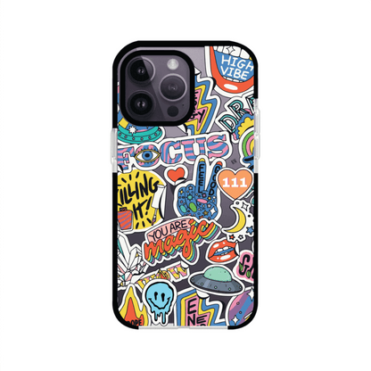 Funda para iPhone con diseño de stickers coloridos con frases motivacionales y energías positivas – Remark Mx